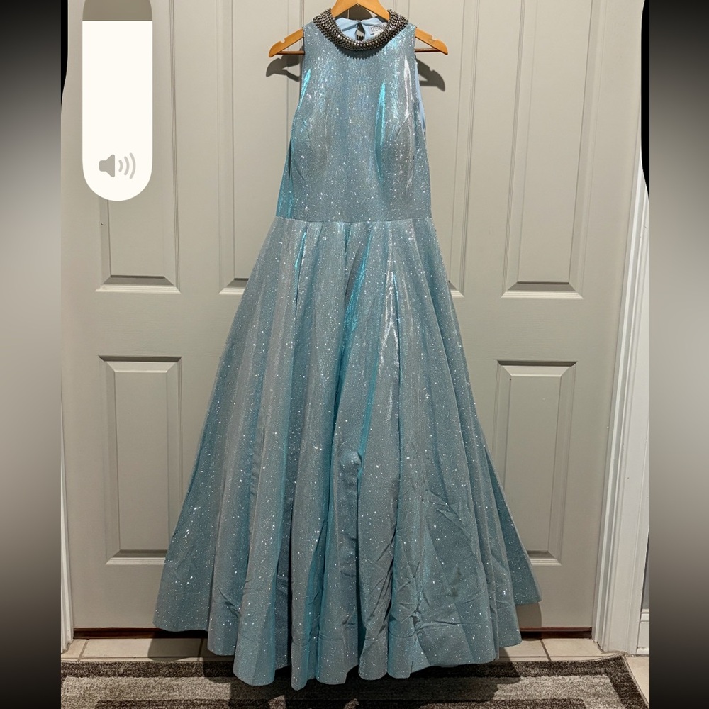 Mac Duggal Formal/Prom Dress Size 18 NWT